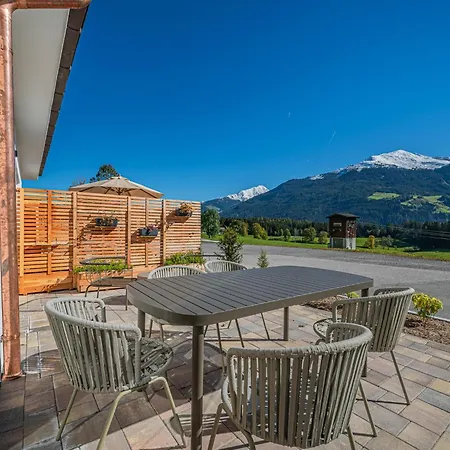 Premium Almrauschedelweiss Apartman Hollersbach im Pinzgau